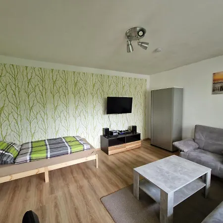 Apartment Mit Balkon, Perfekt Als Monteurwohnung Oder Stundentenwohnung Springe Extérieur photo
