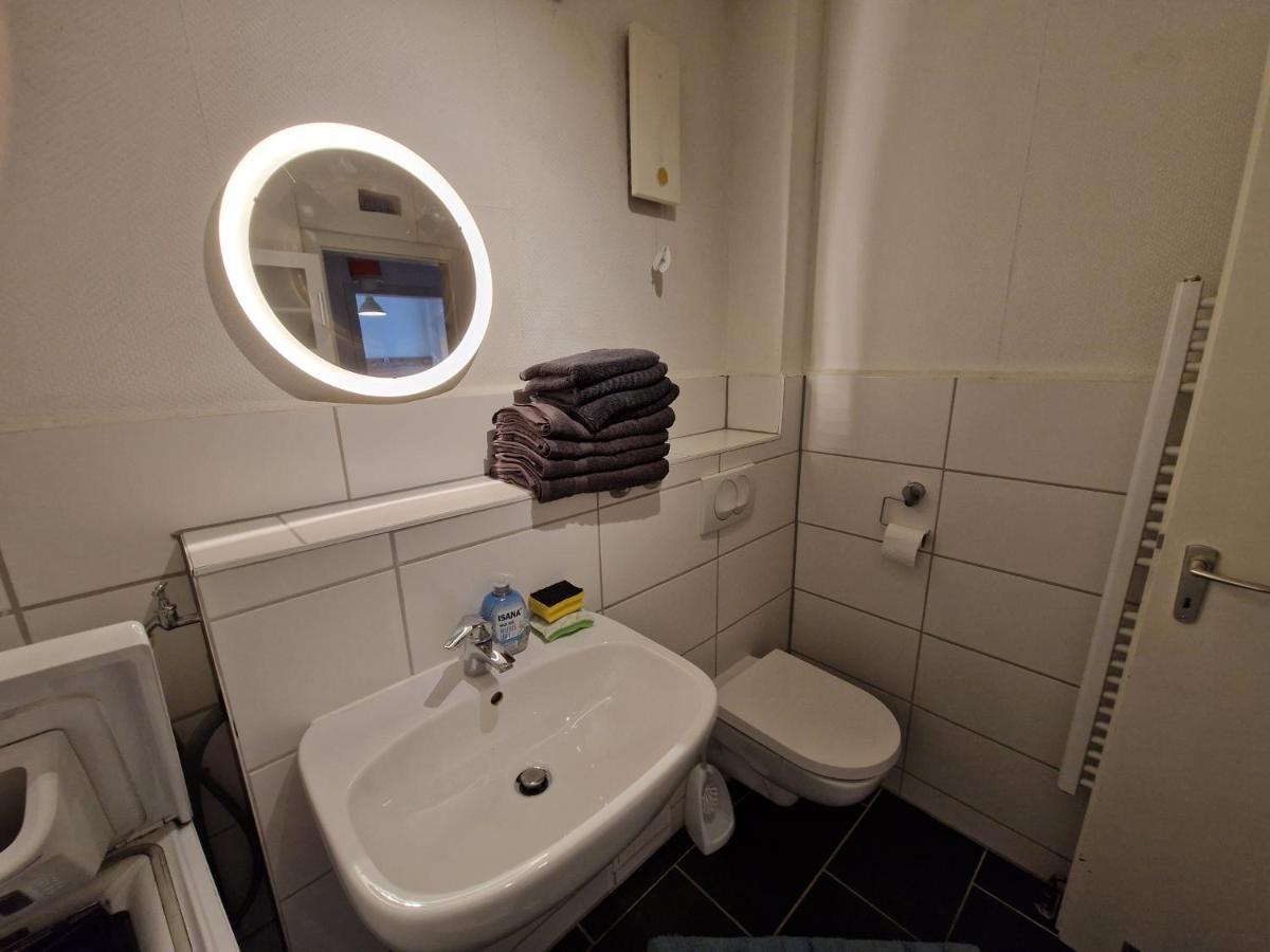 Mit Balkon, Perfekt Als Monteurwohnung Oder Stundentenwohnung Appartement