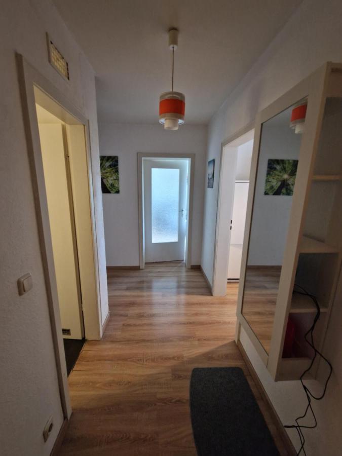 Mit Balkon, Perfekt Als Monteurwohnung Oder Stundentenwohnung * Springe