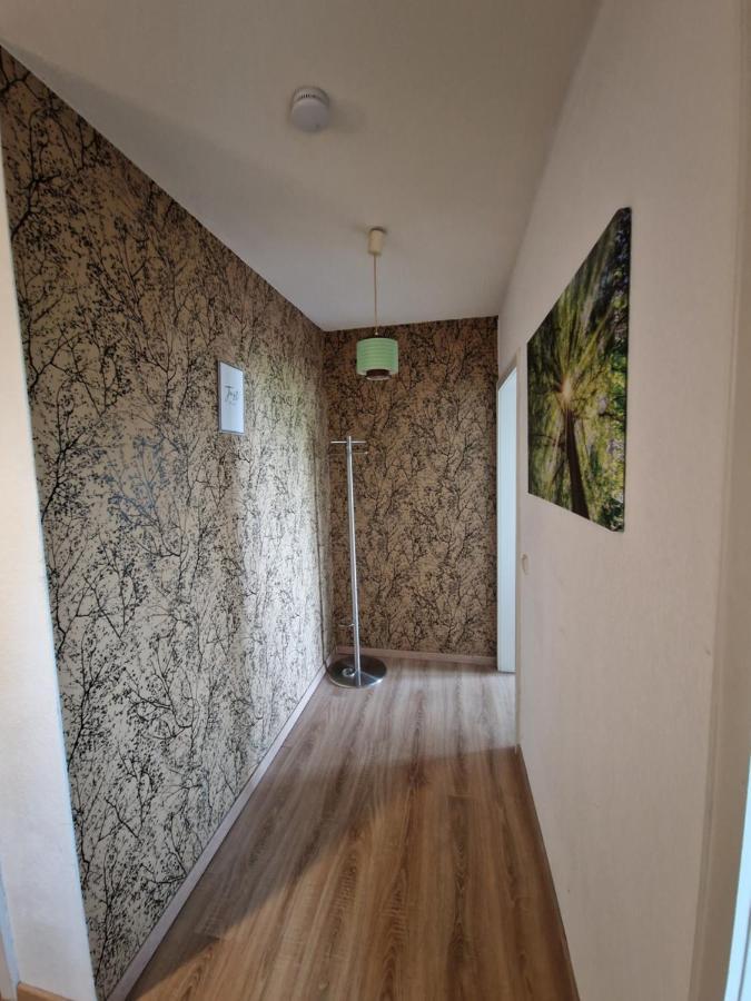 Mit Balkon, Perfekt Als Monteurwohnung Oder Stundentenwohnung *
