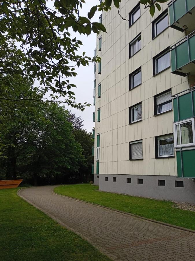 Mit Balkon, Perfekt Als Monteurwohnung Oder Stundentenwohnung Springe