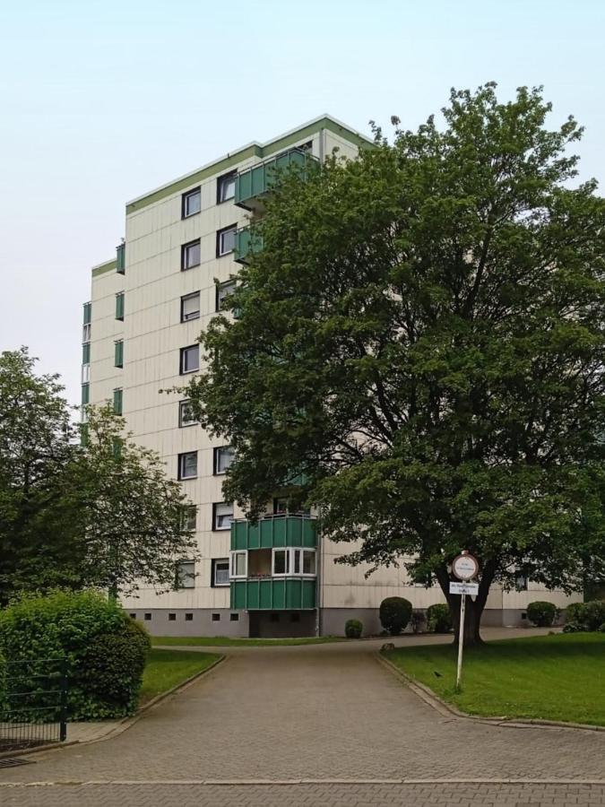 Mit Balkon, Perfekt Als Monteurwohnung Oder Stundentenwohnung * Springe